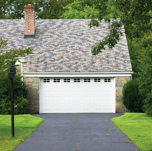 dreamstime-garage.jpg