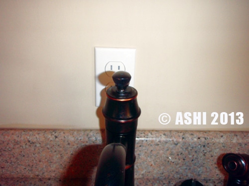 Hide-n-Sink-742 3rd St 018.jpg