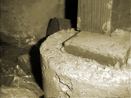 JUNE03PostcardFootings2.gif