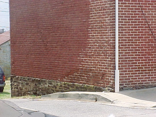Masonrybrickbuildingpointing.jpg