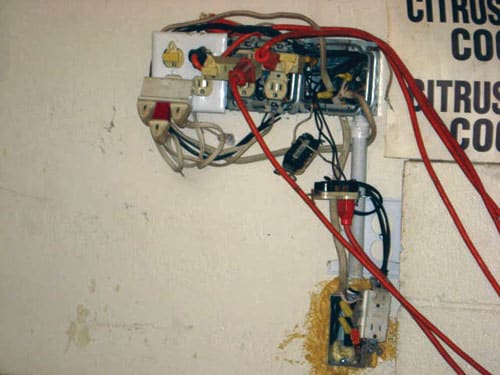 outlet.jpg