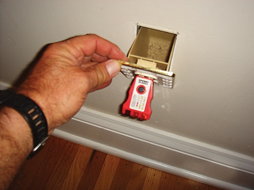 outlet.jpg