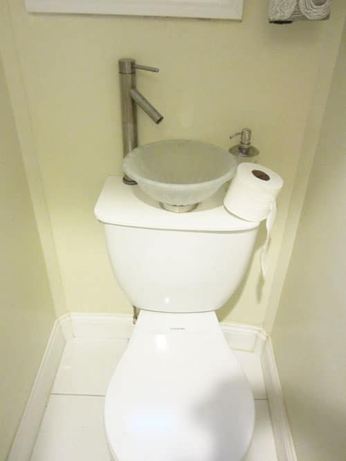 toiletsink.jpg